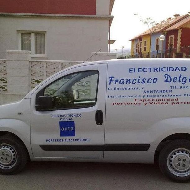 Electricidad Francisco Delgado vehículo de transporte